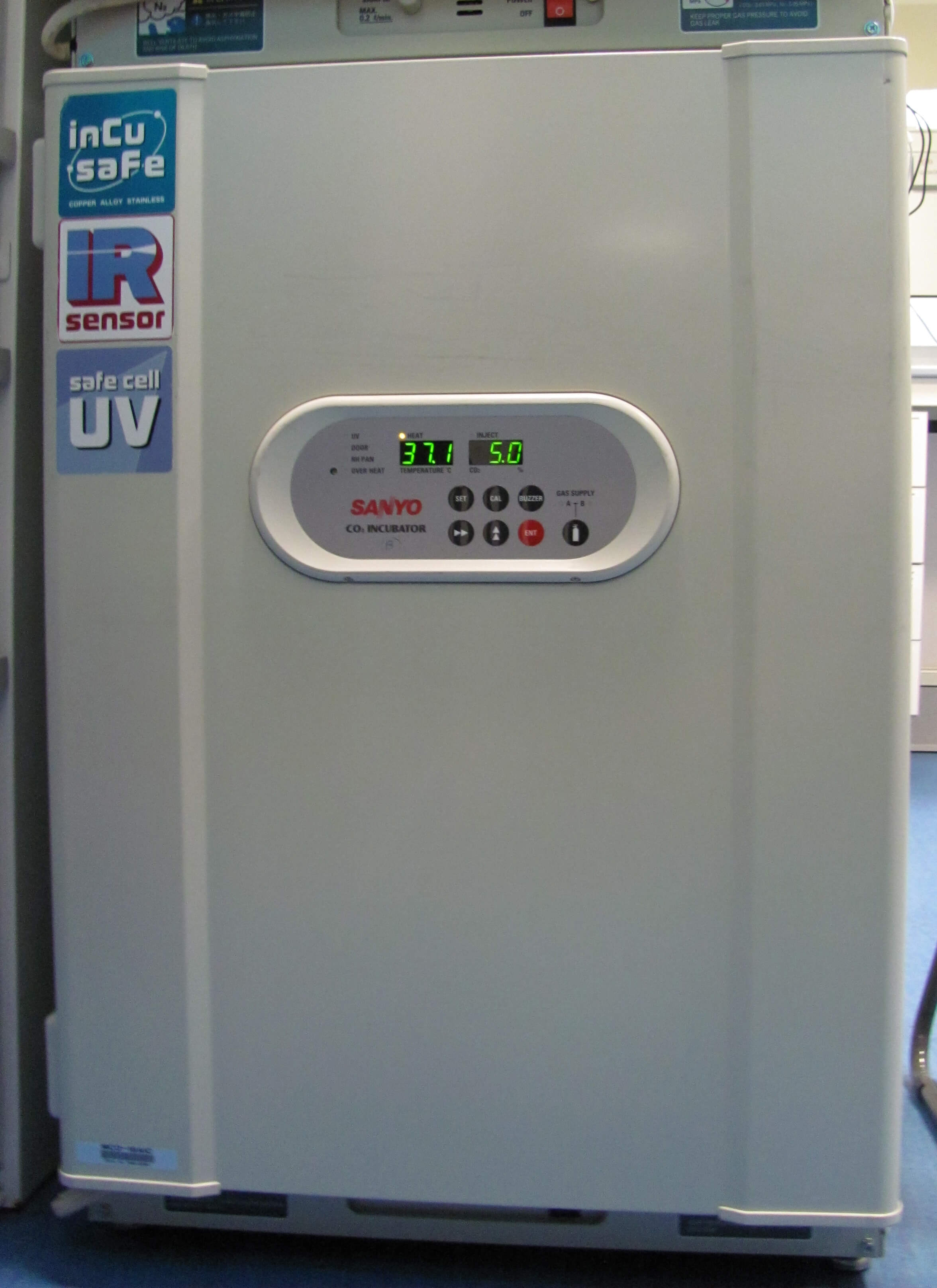 Cell culture incubator E04